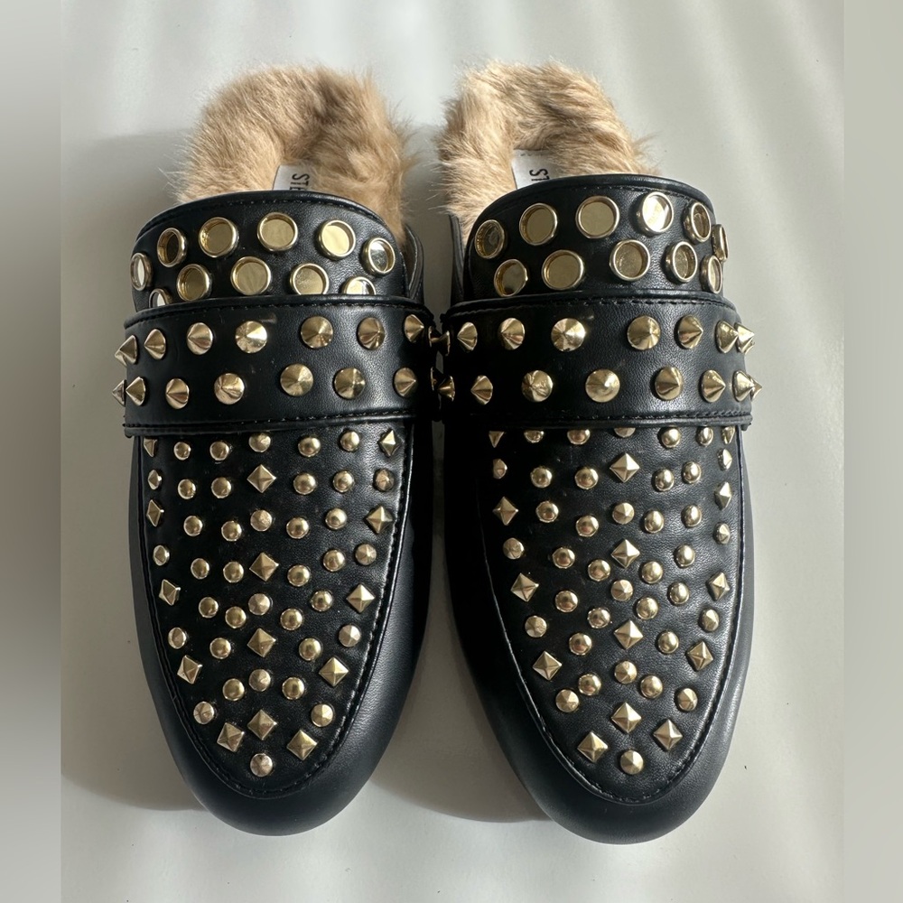 Steve Madden Black and Gold Studded‎ Slippers women 5.5
